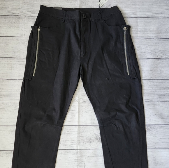 Men's Water Resistant Black Pants With Zipper Pockets - Picture 2 of 11
